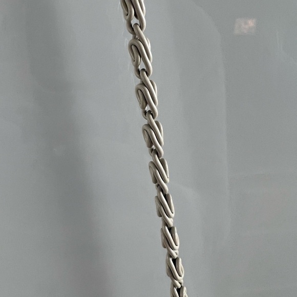 Vintage Jane Shilton Cream Colored Mesh Purse With Chain & Gold Accent - Picture 10 of 12